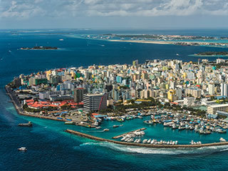  جمهورية جزر المالديف: عرضة لارتفاع مستوى سطح البحر.