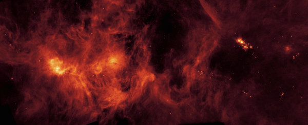 سحابة بيرسيس الجزيئية، وهي مجموعة من الغازات والغبار تمتد لأكثر من 500 سنة ضوئية، وتستضيف عدد كبير من النجوم اليافعة. حقوق الصورة: NASA/JPL-Caltech via AP