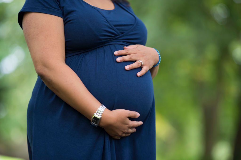 دراسة تكشف.. لقاحات كورونا توفر الحماية للنساء الحوامل والمرضعات
