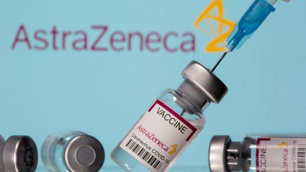 رغم اعتبارها لقاح أسترازينيكا آمن.. كندا تُصدر تحذيرًا رسميًا بشأن اللقاح