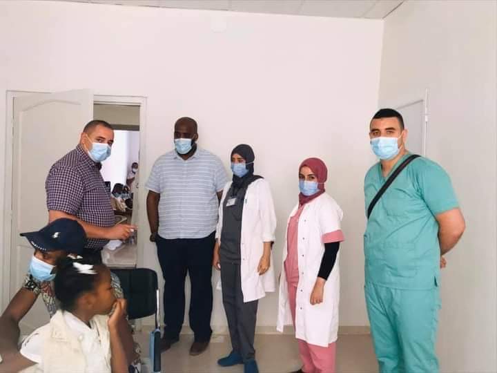 قافلة طبية تطوعية نحو الجنوب الجزائري تعالج أكثر من 400 شخص
