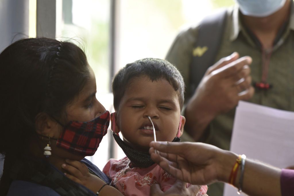 ماذا يجري في الهند؟ حمى غامضة تفتك بالأطفال