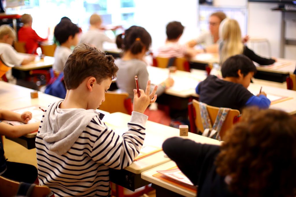 هولندا تغلق المدارس الابتدائية خوفا من انتشار أوميكرون